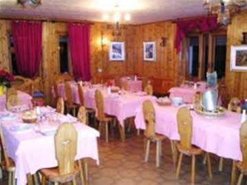Hirondelle Hotel Aosta Exterior photo